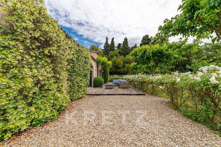 Image No.19-5 Bed Property for sale