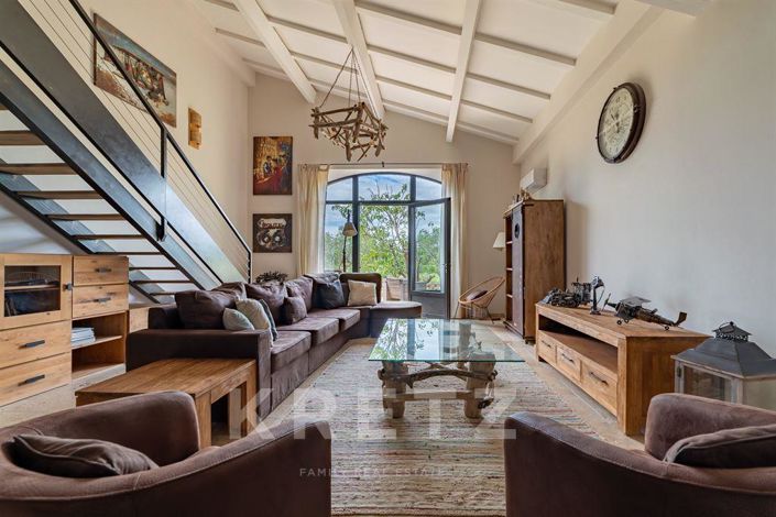 Image No.7-5 Bed Property for sale