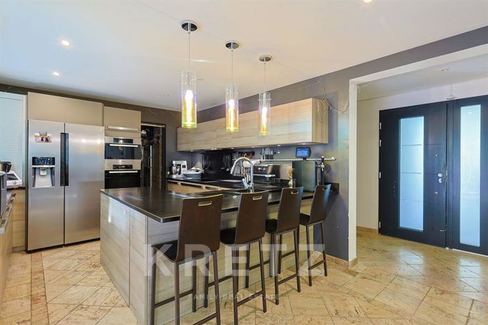 Image No.11-5 Bed House for sale