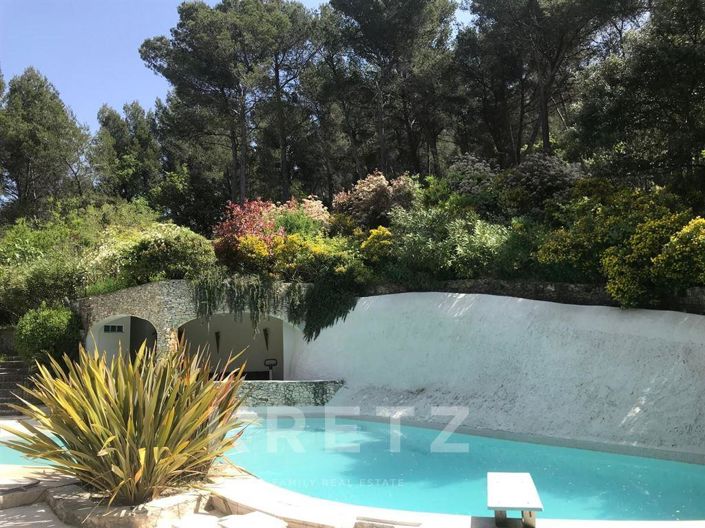 Image No.3-5 Bed House for sale