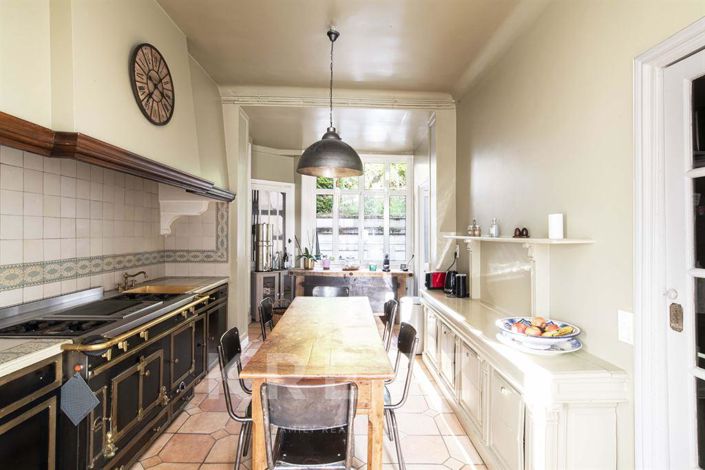 Image No.5-7 Bed House for sale