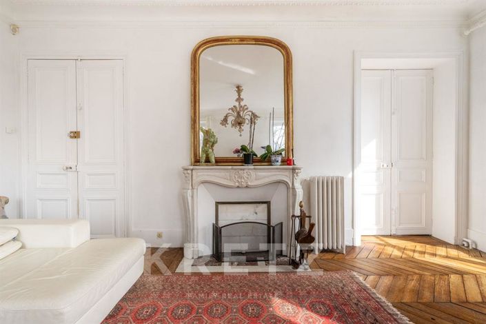 Image No.5-7 Bed House for sale