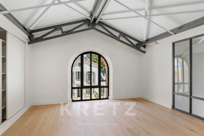 Image No.4-Apartment for sale