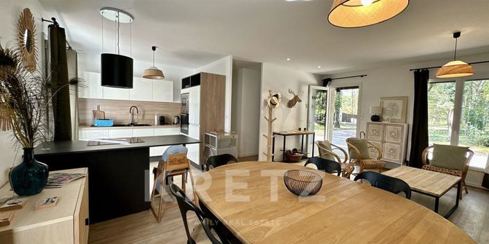 Image No.15-7 Bed House for sale