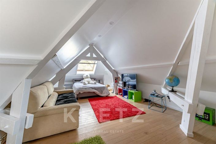 Image No.17-6 Bed House for sale