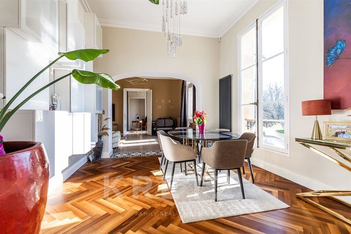 Image No.7-6 Bed House for sale