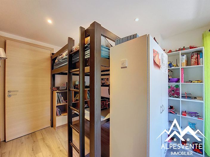 Image No.9-3 Bed Apartment for sale