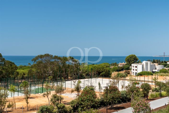 Image No.8-3 Bed House for sale