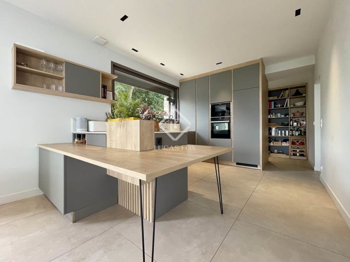 Image No.15-5 Bed House for sale