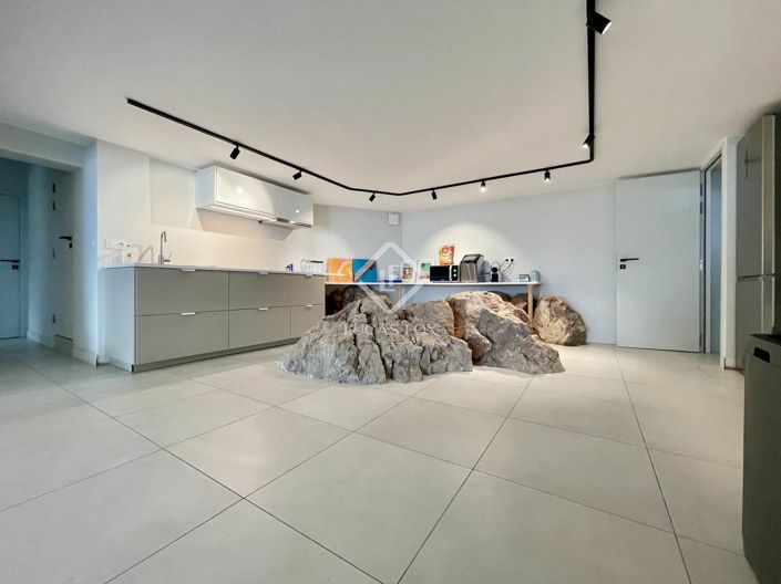 Image No.35-5 Bed House for sale