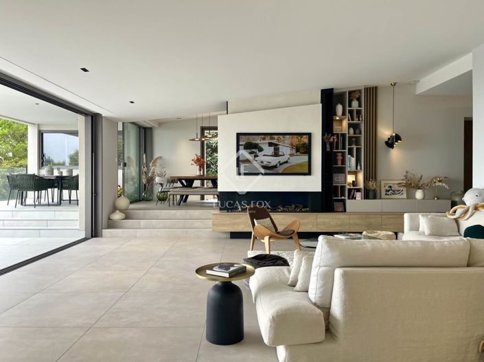 Image No.43-5 Bed House for sale