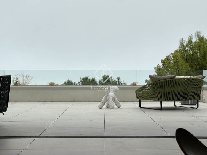 Image No.44-5 Bed House for sale