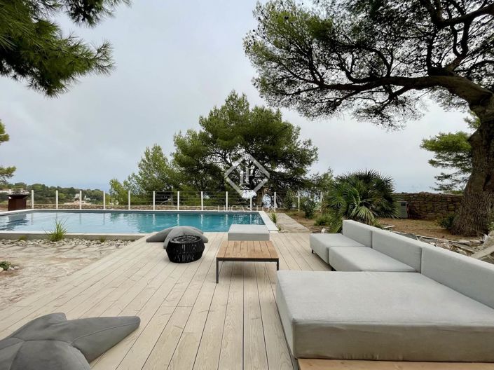 Image No.5-5 Bed House for sale