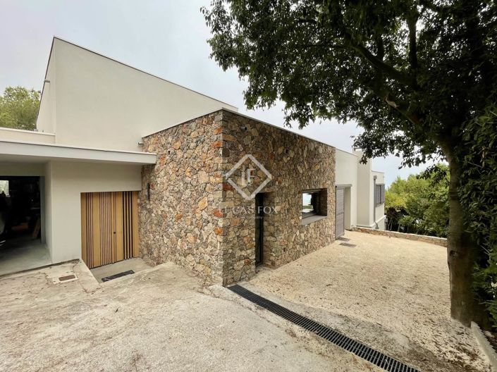 Image No.52-5 Bed House for sale