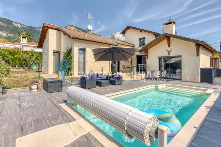 Image No.17-4 Bed House for sale