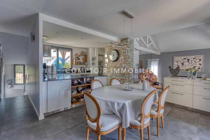 Image No.6-4 Bed House for sale