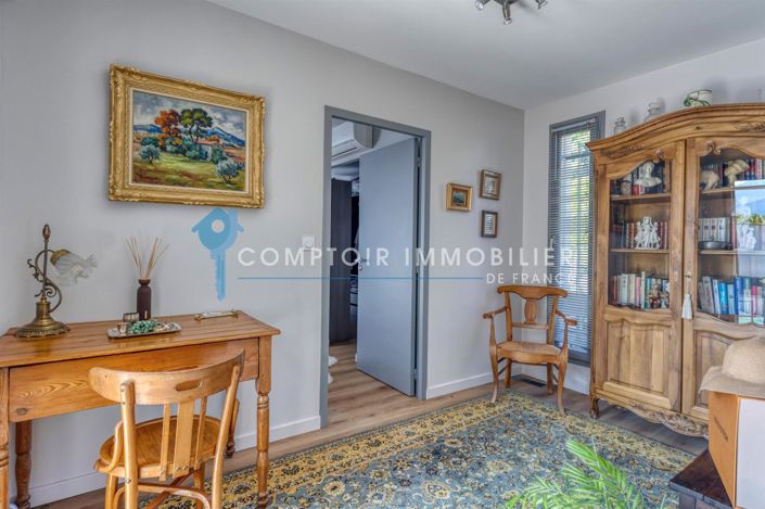 Image No.8-4 Bed House for sale