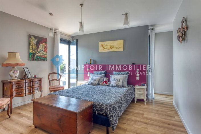 Image No.9-4 Bed House for sale