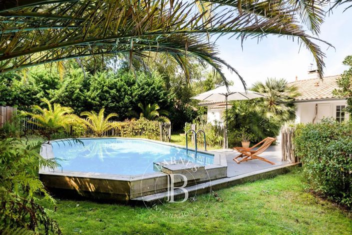 Image No.2-4 Bed House for sale