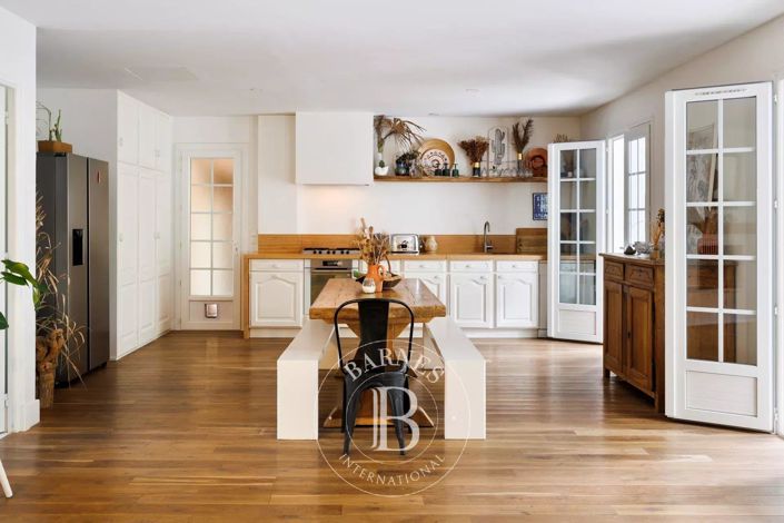 Image No.6-4 Bed House for sale