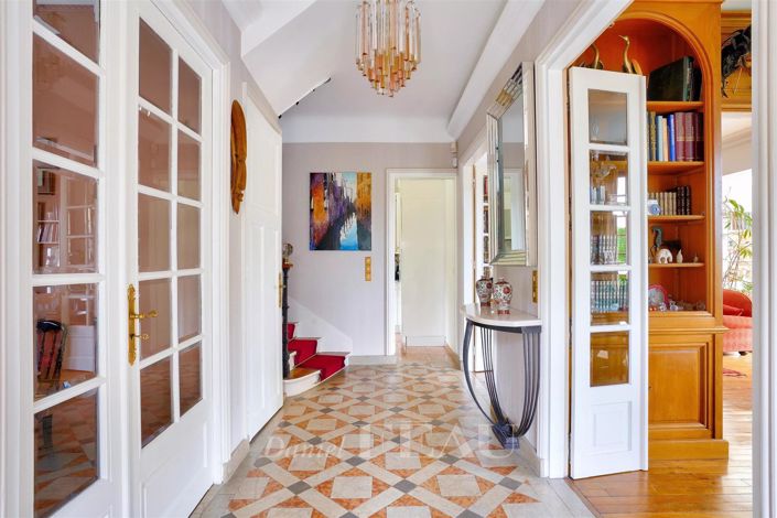 Image No.3-4 Bed House for sale