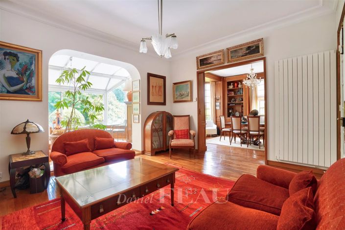 Image No.6-4 Bed House for sale