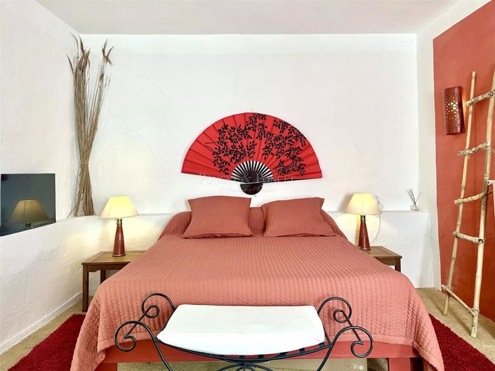 Image No.17-8 Bed House for sale