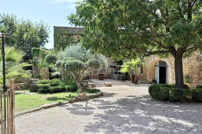 Image No.4-8 Bed House for sale