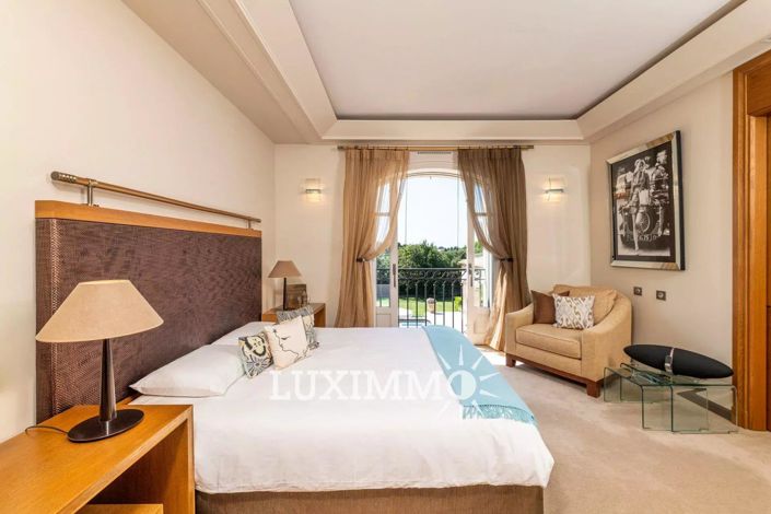 Image No.10-6 Bed House for sale