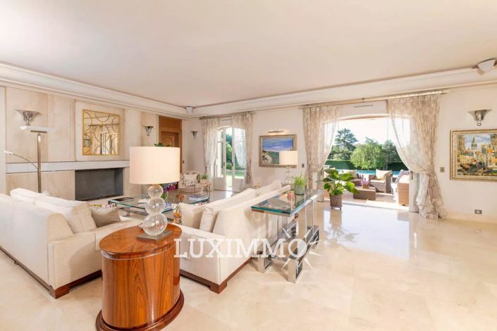 Image No.5-6 Bed House for sale