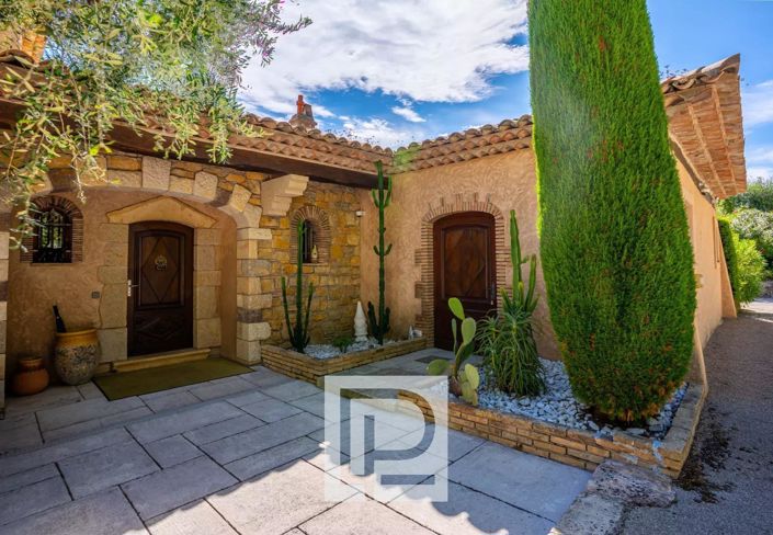 Image No.15-6 Bed House for sale