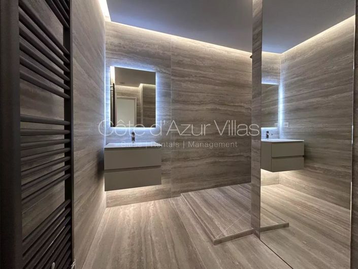 Image No.10-3 Bed Apartment for sale