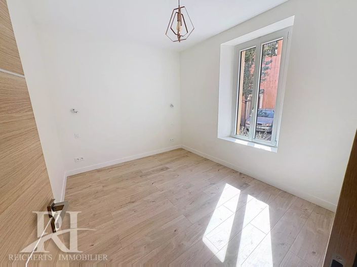 Image No.8-3 Bed Apartment for sale