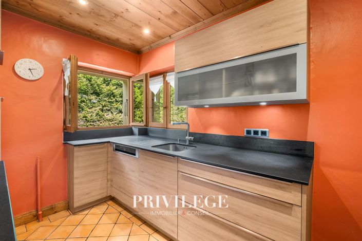 Image No.15-4 Bed House for sale