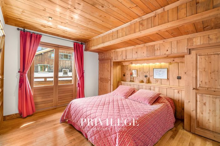 Image No.20-4 Bed House for sale