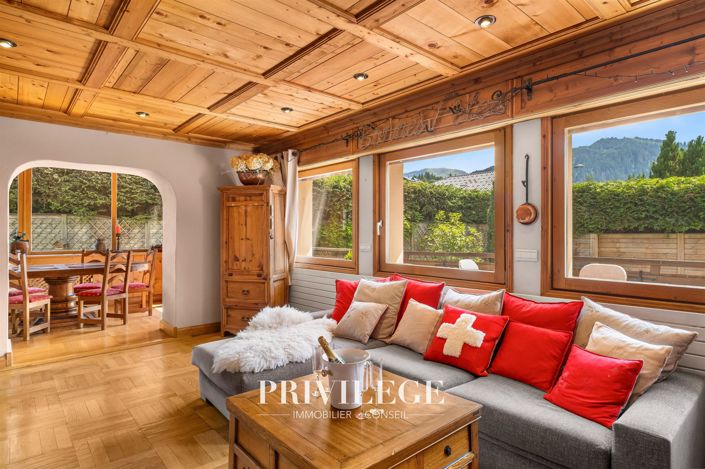 Image No.8-4 Bed House for sale