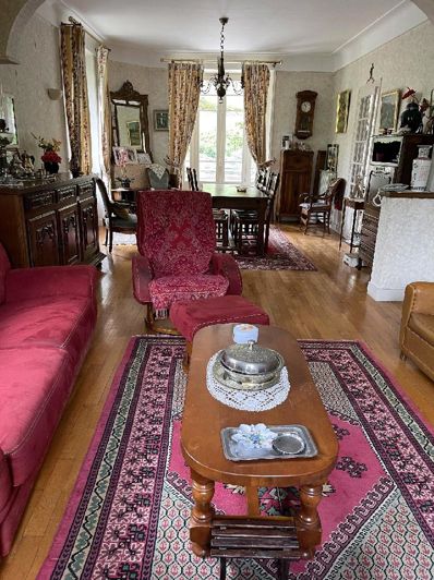 Image No.5-9 Bed House for sale