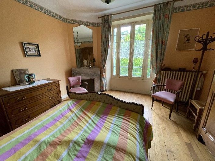 Image No.7-9 Bed House for sale