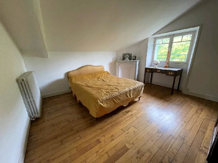 Image No.9-9 Bed House for sale