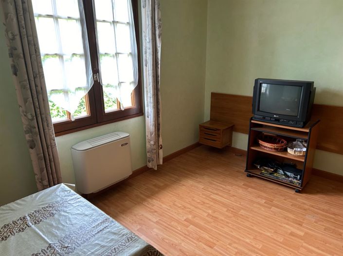 Image No.13-5 Bed House for sale