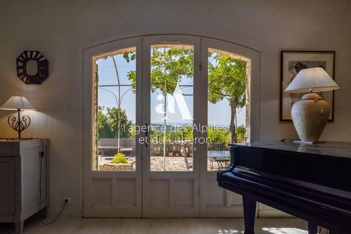 Image No.12-6 Bed House for sale