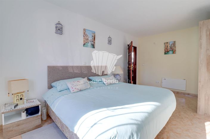 Image No.13-4 Bed House for sale