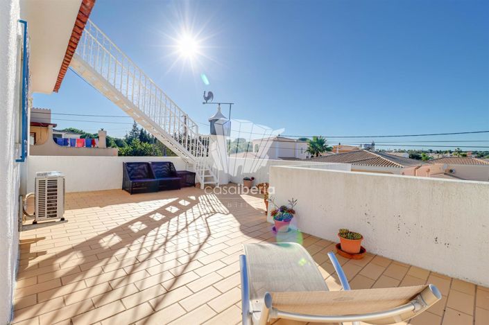 Image No.20-4 Bed House for sale