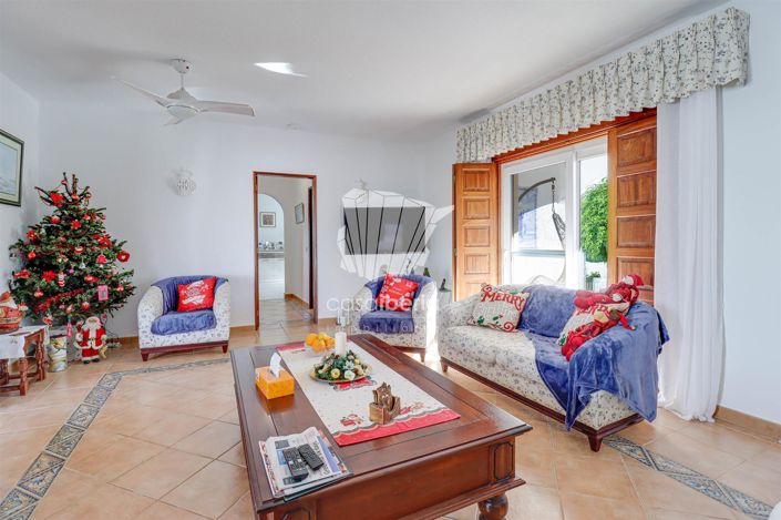 Image No.21-4 Bed House for sale