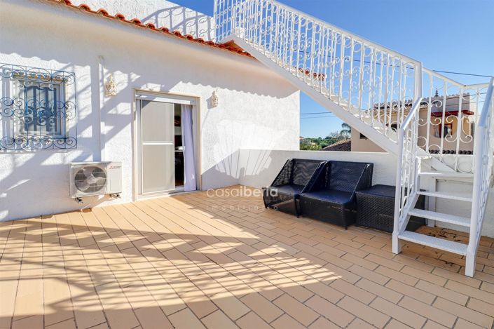 Image No.38-4 Bed House for sale