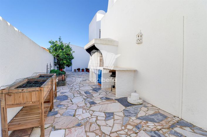 Image No.54-4 Bed House for sale