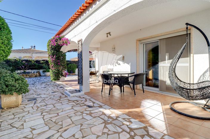 Image No.8-4 Bed House for sale
