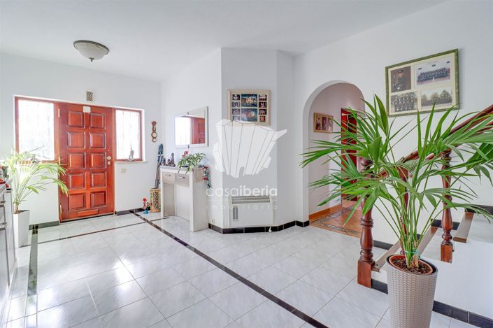 Image No.9-4 Bed House for sale