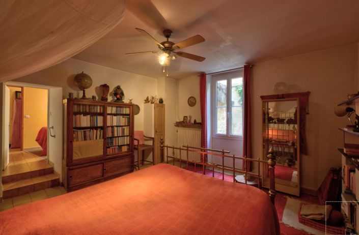 Image No.6-4 Bed House for sale