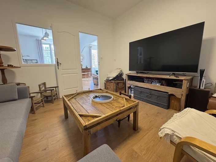 Image No.10-5 Bed House for sale